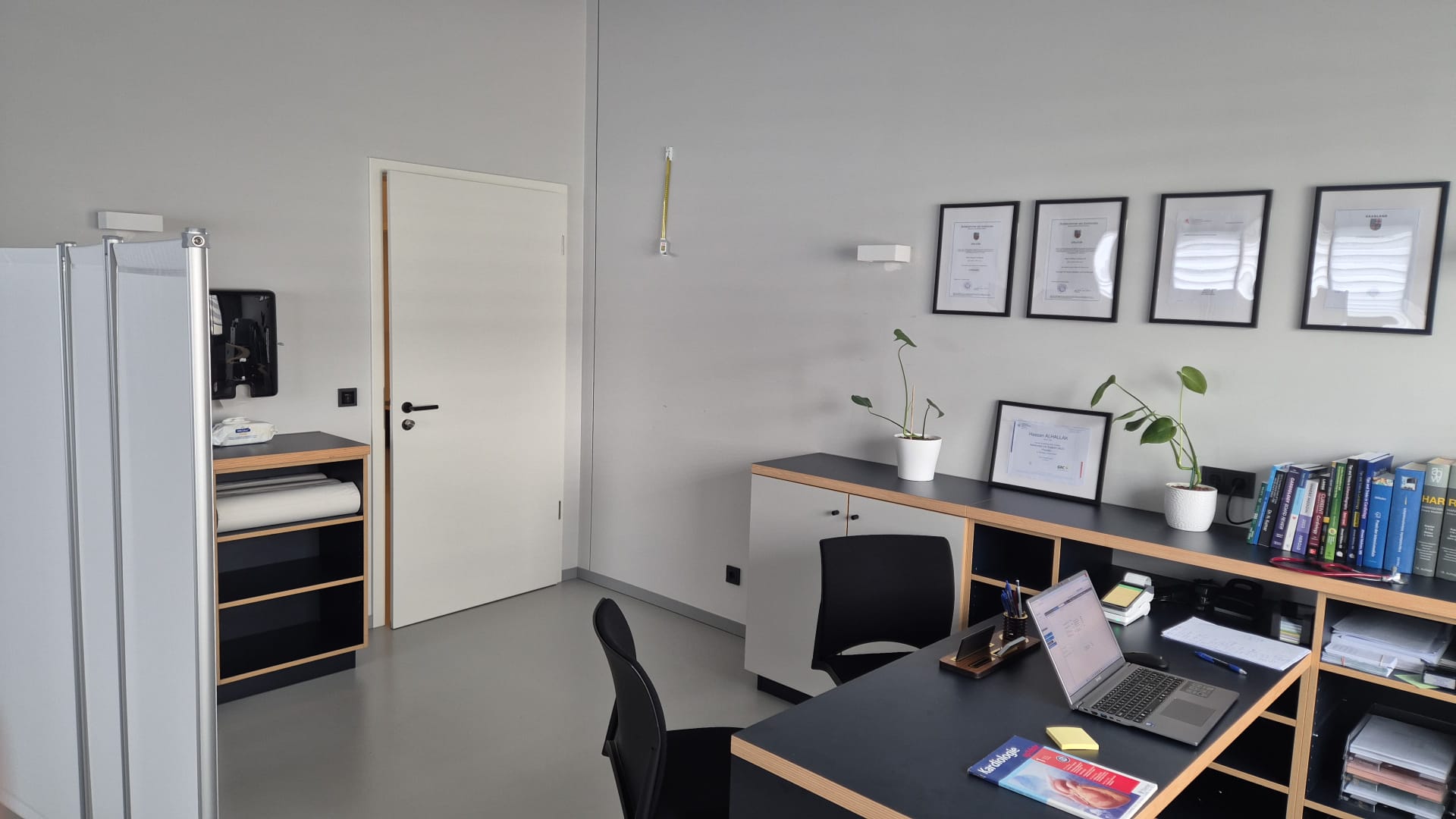 Empfangsbereich der CardioCare Praxis Wiltz